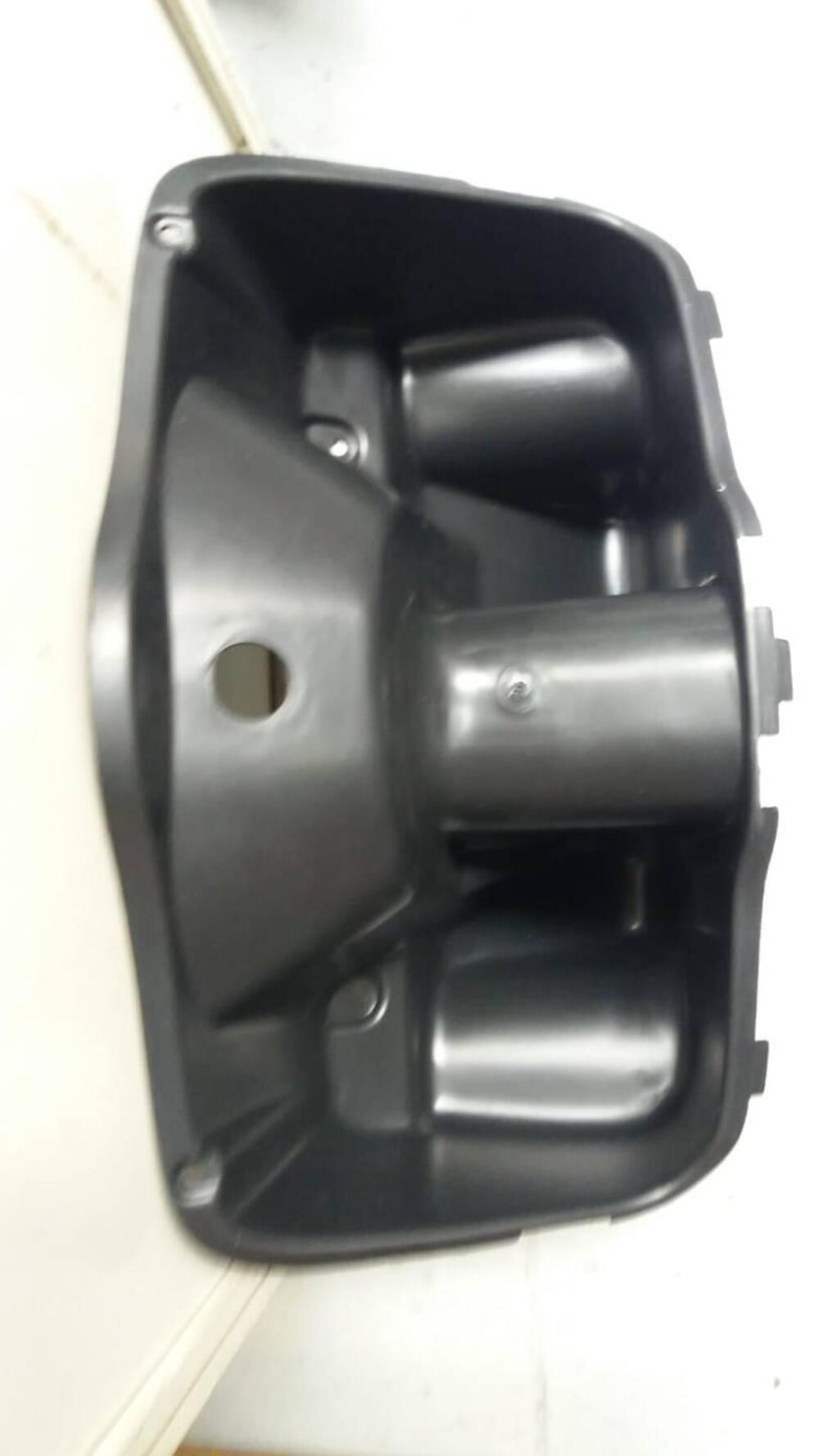 SCATOLA PORTAOGGETTI PER APRILIA MOJITO CODOCE AP8 (2)