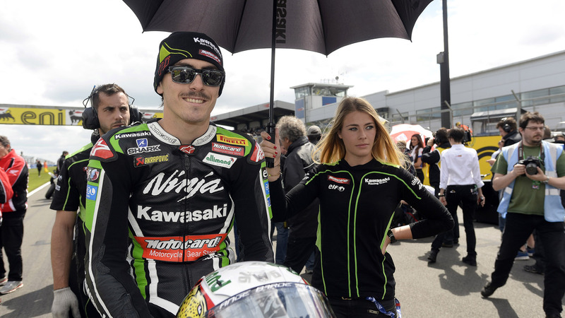 Loris Baz nel 2015 insieme al team NGM Forward Racing MotoGP