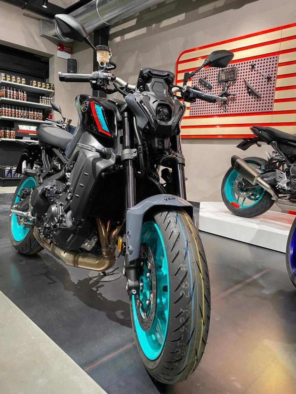 Yamaha MT-09 (2021 - 23) (2)