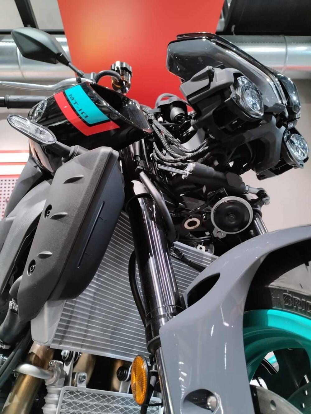 Yamaha MT-10 (2022 - 25) (5)