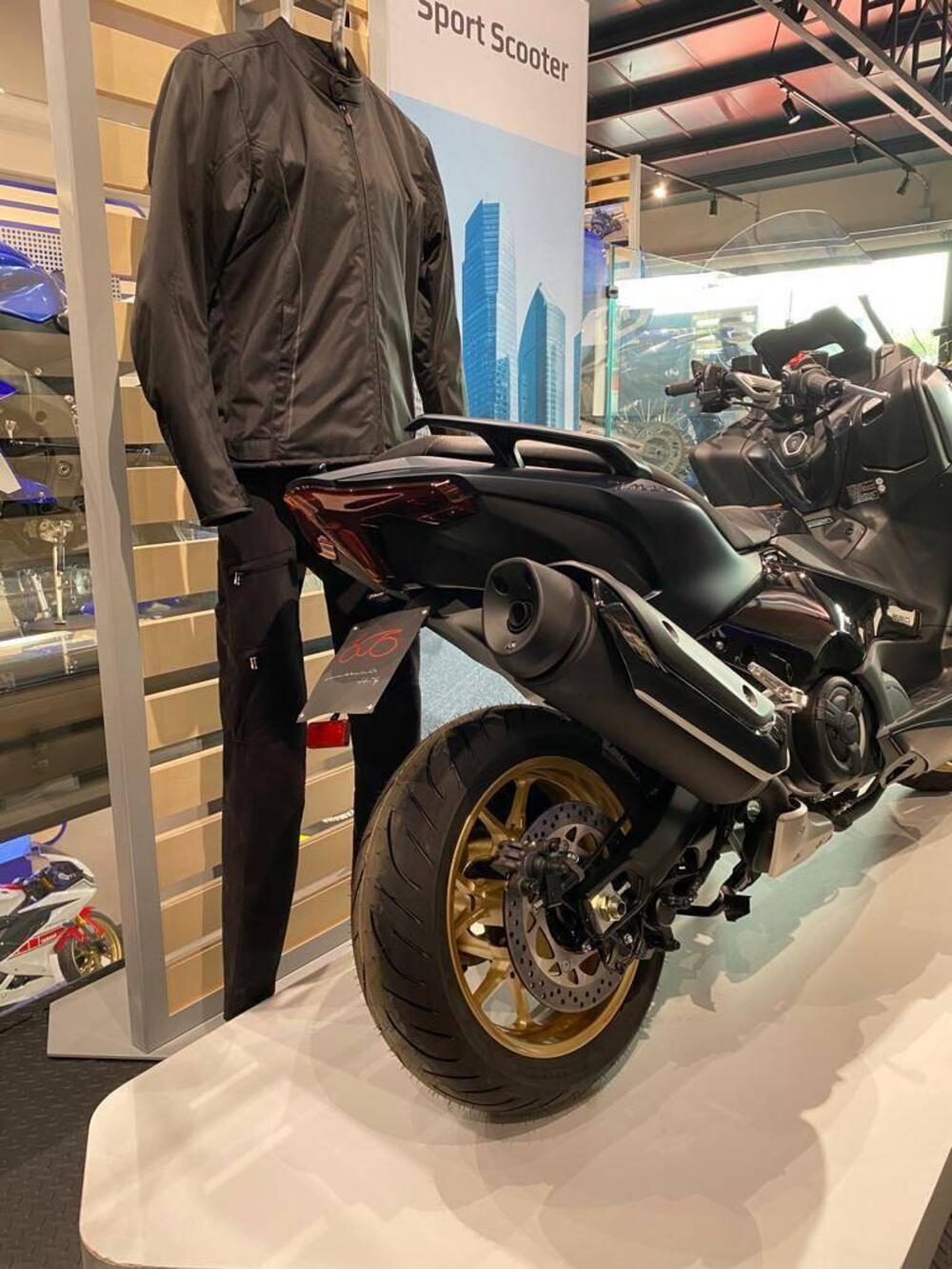 Yamaha T-Max 560 Tech Max (2022 - 24) (3)