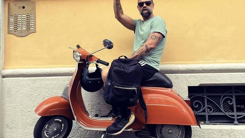 Fabio Volo non fa come Cruciani: Vespa rubata e un singolare appello ai ladri