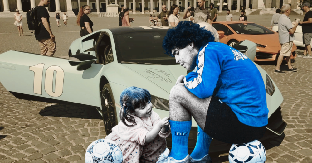 Al raduno delle Lamborghini a Napoli una Huracan dedicata a Maradona: il pezzo forte &egrave; il cofano