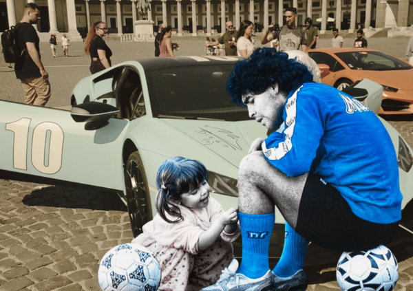Al raduno delle Lamborghini a Napoli una Huracan dedicata a Maradona: il pezzo forte &egrave; il cofano