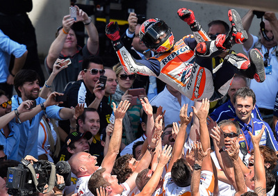 Marc Marquez, il titolo mondiale per immagini