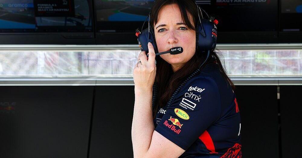 Il segreto della Red Bull e di Max Verstappen &egrave; una donna (che in Ferrari si sognano): Hannah Schmitz
