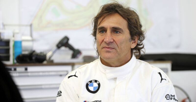 Incendio a casa di Alex Zanardi: i pannelli fotovoltaici innescano le fiamme 