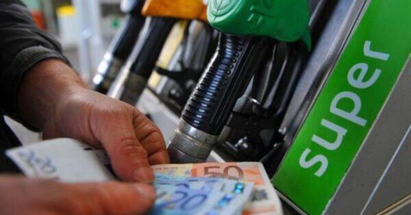 Sconto carburanti fino al 20 settembre. Cosa succede dopo le elezioni?