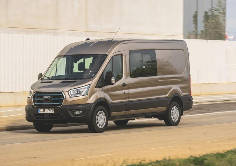 Ford E-Transit Furgone (15)