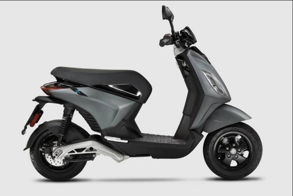 Piaggio 1 Active PMP (2022 - 23) (6)