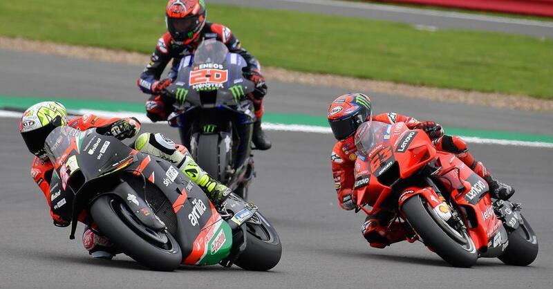 MotoGP 2022. GP del Regno Unito a Silverstone. Nelle Fp1 Ducati veloce, Aprilia costante, Fabio Quartararo sempre l&igrave;