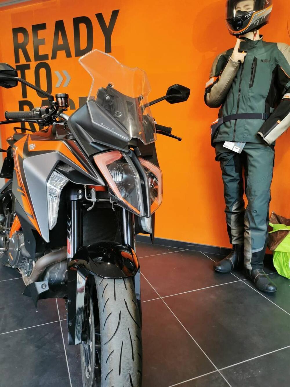 KTM 1290 Super Duke GT (2019 - 20) (4)