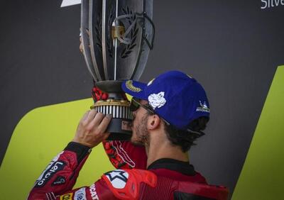 MotoGP 2022. DopoGP di Gran Bretagna a Silverstone: Bagnaia super e gran festa italiana [VIDEO]