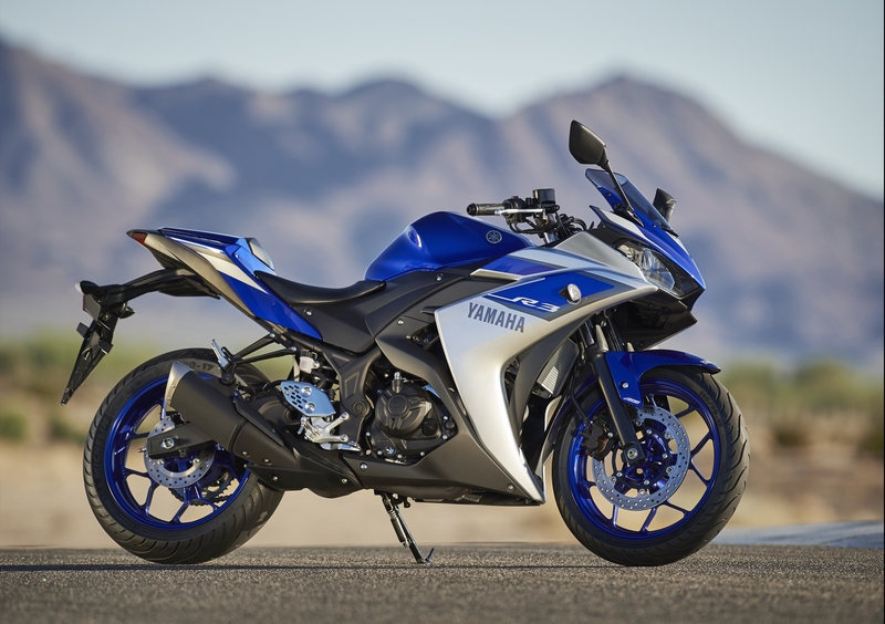  Yamaha YZF-R3 2015, foto e prezzo
