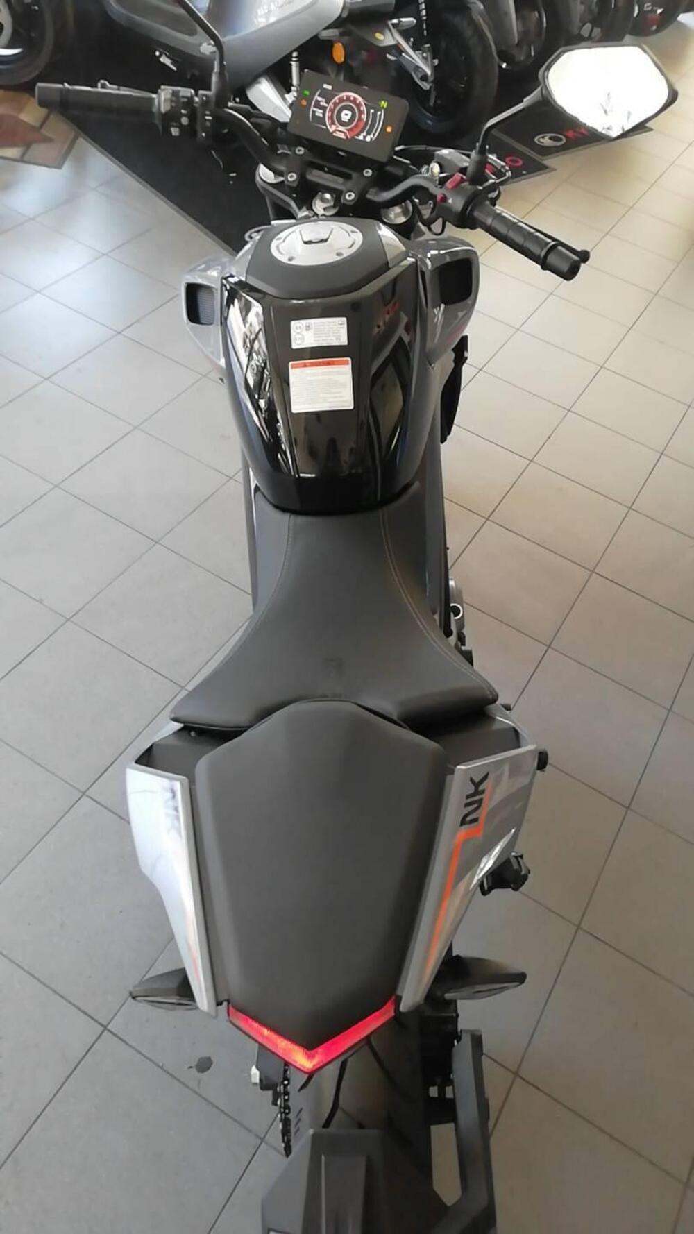 CFMOTO 300NK (2021 - 25) (4)