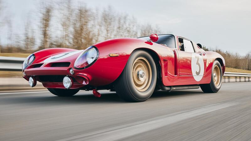 Una vera chicca tricolore, rifatta all&#039;estero: Bizzarrini 5300 GT Revival Corsa