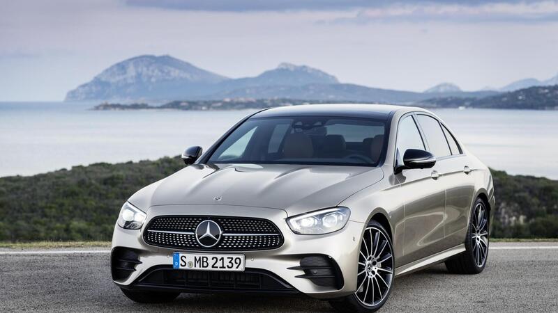 I primi disegni della nuova Mercedes Classe E da Cochespias