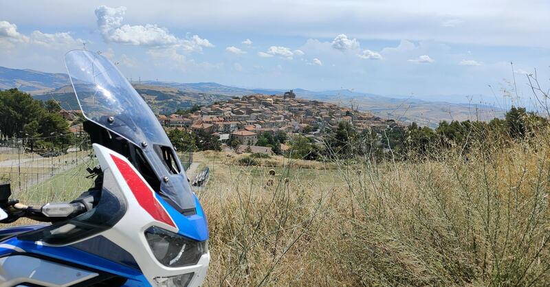 Itinerario in moto. La Baronia, la terra di mezzo