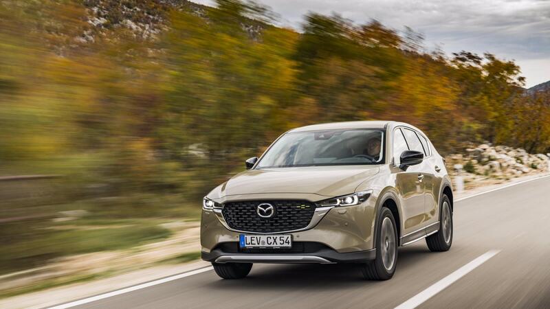 Nuova Mazda CX-5 versione NEWGROUND: ecco come va su strada [VIDEO]