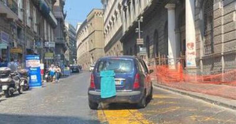 C&#039;&egrave; la ZTL? &quot;Non me ne frego proprio&quot; (e vai di trucco dell&#039;asciugamano)