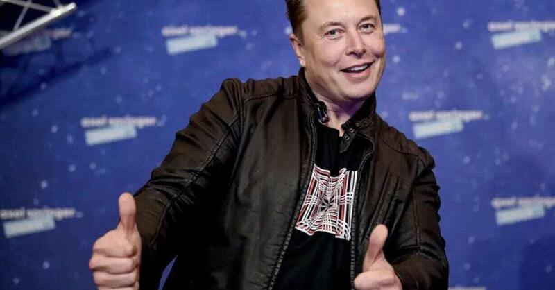 Elon Musk, fede politica e un&#039;offerta per Manchester United (smentita)