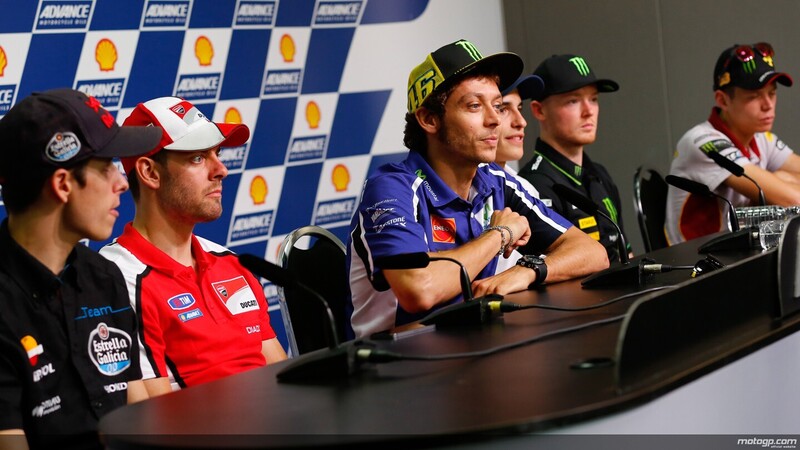 Rossi: "Nessun favoritismo da Yamaha"