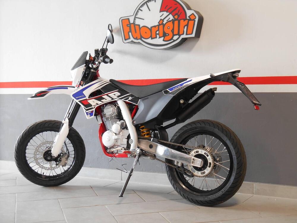 AJP SPR 125 Supermoto (2023 - 25) (2)