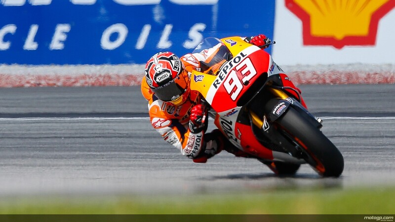 Marquez vince il GP di Sepang. Rossi e Lorenzo completano il podio