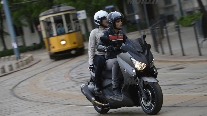 Milano, la prima riunione per il moto sharing