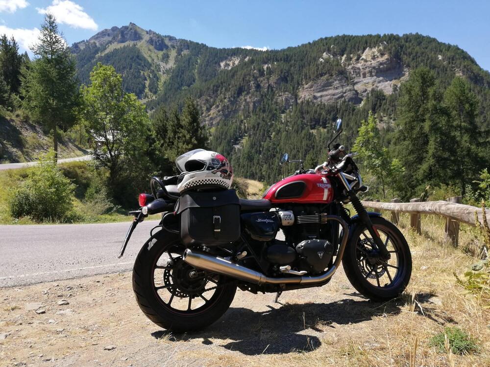 Triumph Street Twin 900 (2017 - 18)