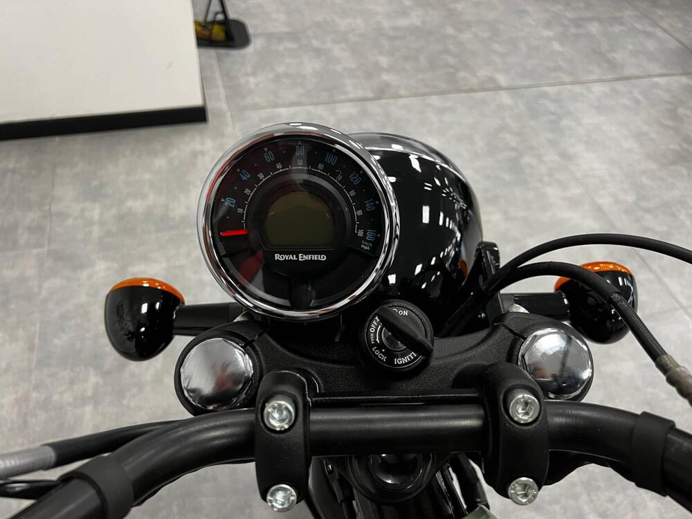 Royal Enfield Meteor 350 Fireball (2021 - 25) (4)