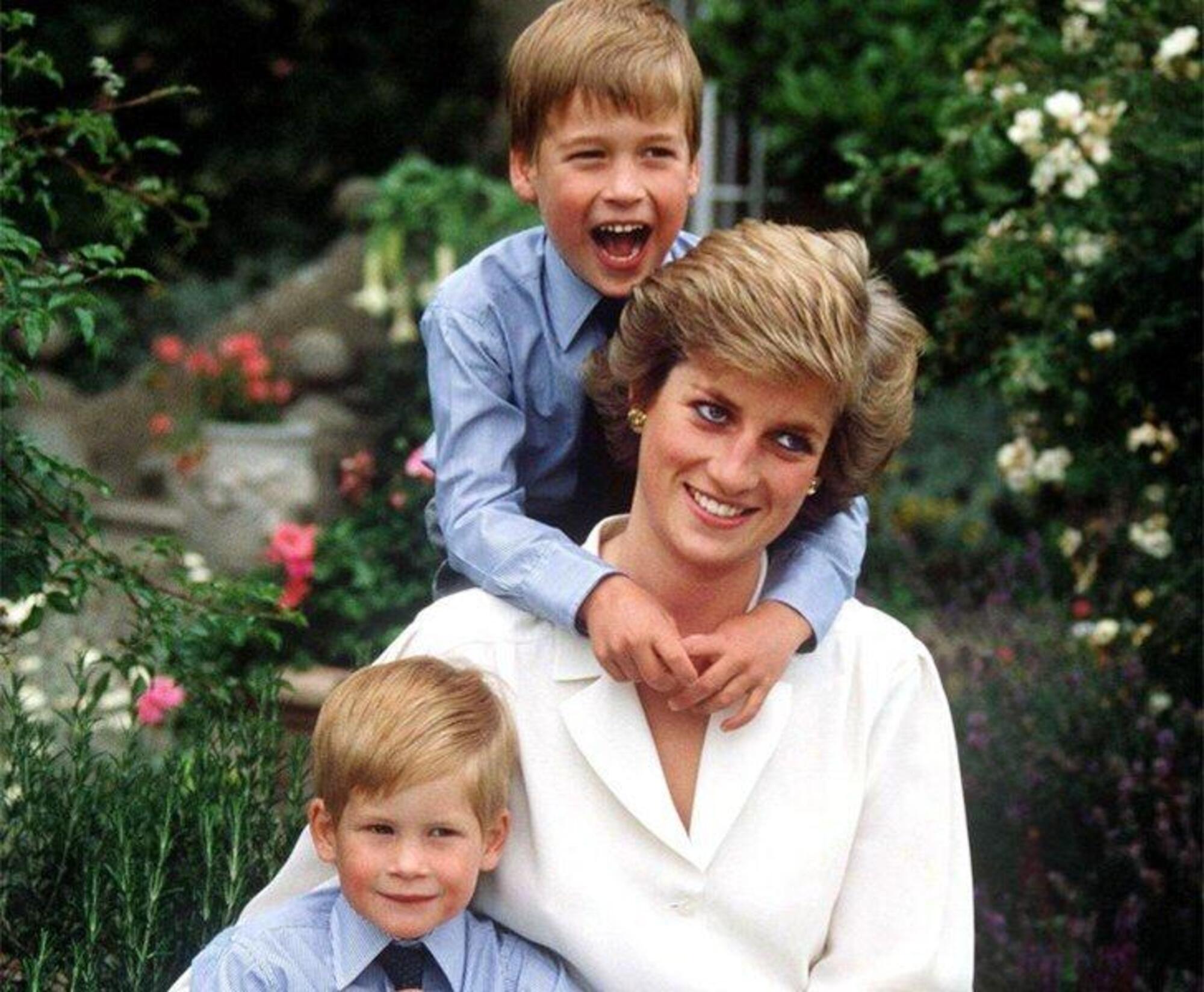 20220831 134906122 5072Lady Diana insieme ai figli William e Harry