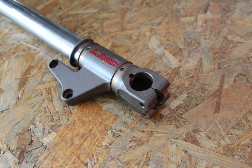 Stelo forcella showa destro - DUCATI 748/916/996 (3)