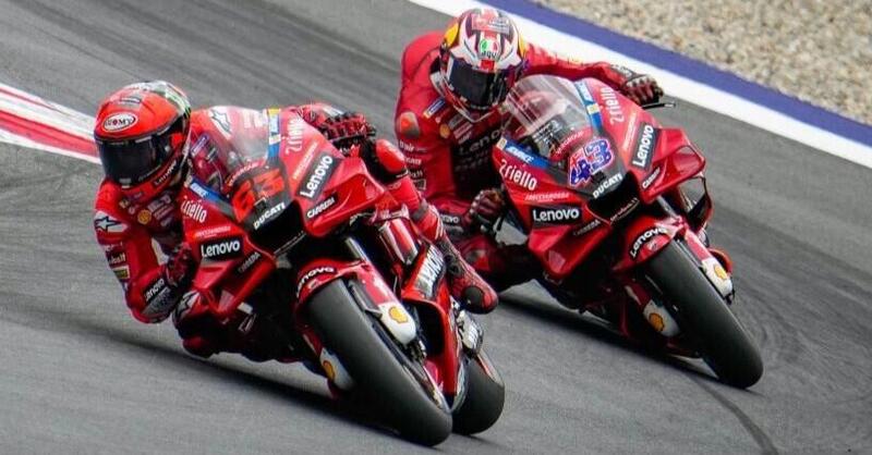 MotoGP 2022. GP di San Marino a Misano. FP3, Miller/Bagnaia, attacco a due punte Ducati