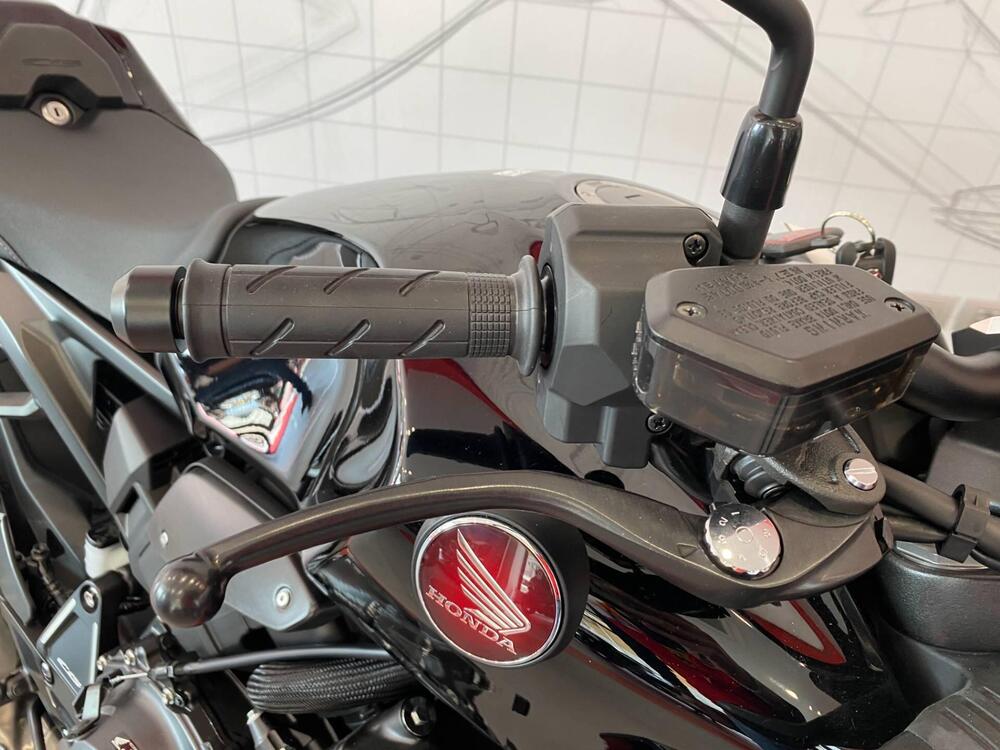 Honda CB 1000 R Black Edition (2021 - 25) (15)