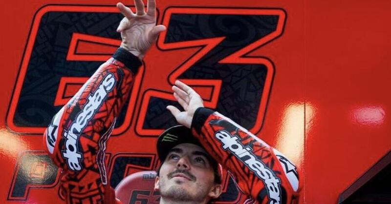 Pecco Bagnaia scrive la storia della MotoGP: le reazioni sui social