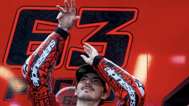 Pecco Bagnaia scrive la storia della MotoGP: le reazioni sui social