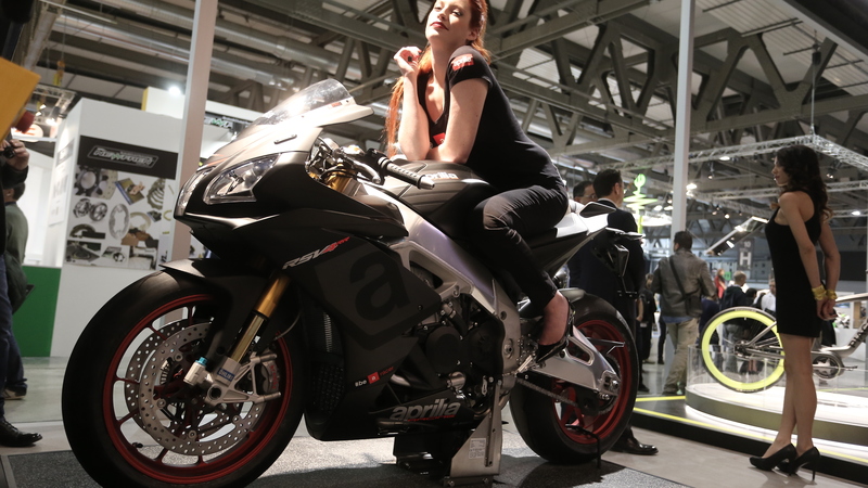 Aprilia RSV4 RR 2015