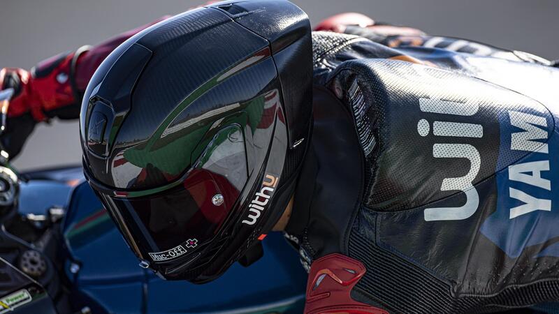 Ecco Supertech R10: il casco di Alpinestars testato da Dovizioso