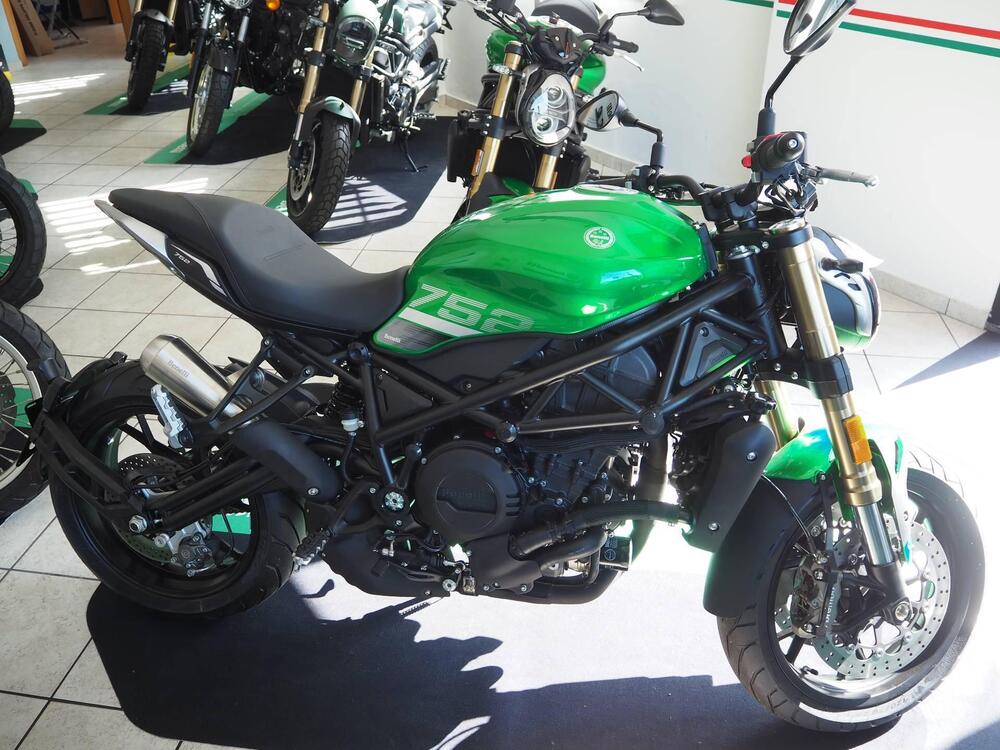 Benelli 752 S (2022 - 25) (3)