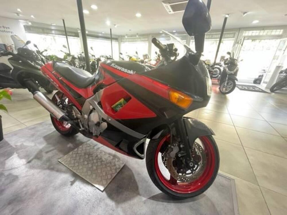 Kawasaki ZZR 600 (3)