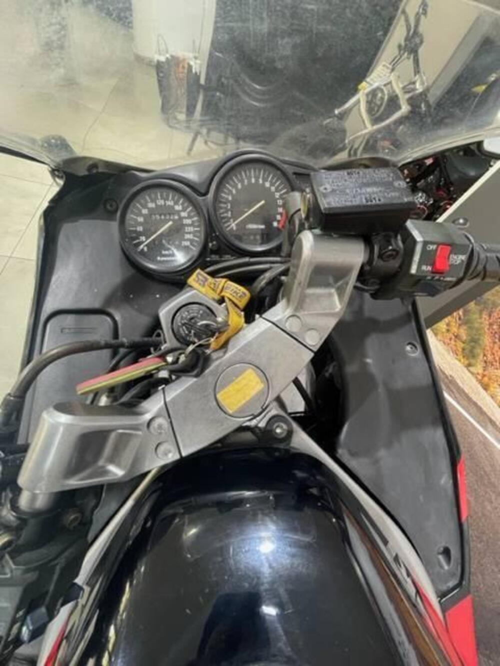 Kawasaki ZZR 600 (6)