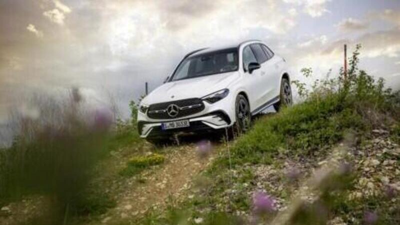 Mercedes GLC 2023, abbiamo guidato la ibrida diesel: adesso &egrave; il TOP