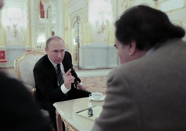Oliver Stone non ha fatto il &ldquo;contraddittorio&rdquo; nella sua intervista a Putin? E chi se ne frega