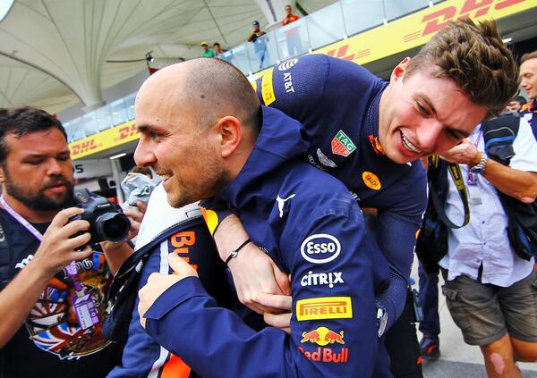 Verstappen dedica la vittoria di Monza all&rsquo;italiano a cui deve tutto: &ldquo;Hai vinto la tua gara di casa&rdquo;