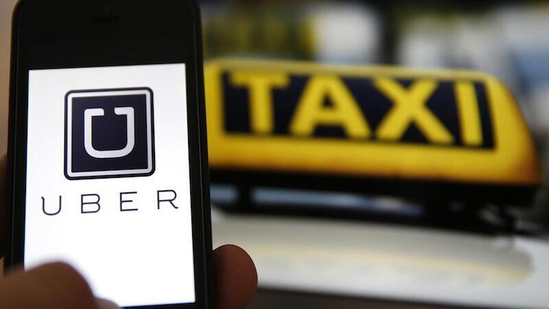 I taxi milanesi di integrano con Uber: la app funziona per entrambi