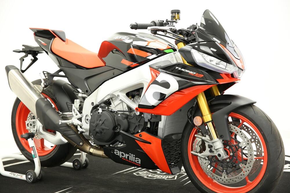 Aprilia Tuono V4 Factory (2021 - 24) (2)