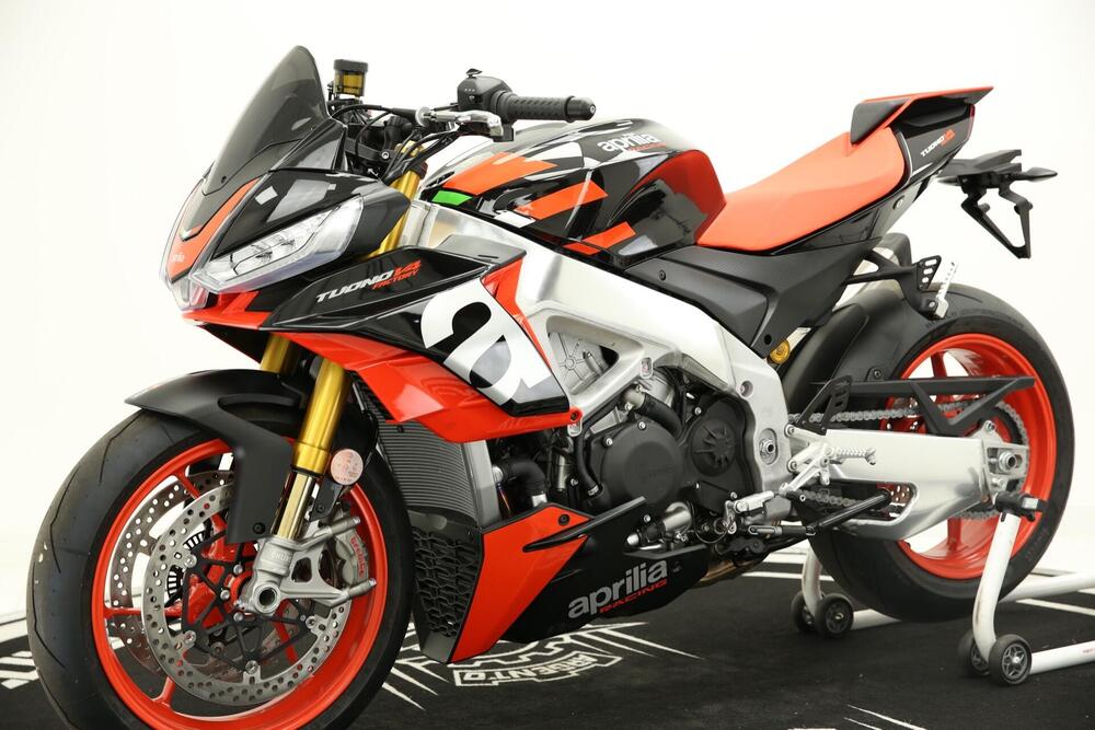 Aprilia Tuono V4 Factory (2021 - 24) (3)
