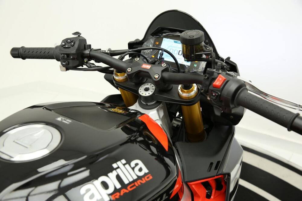 Aprilia Tuono V4 Factory (2021 - 24) (20)