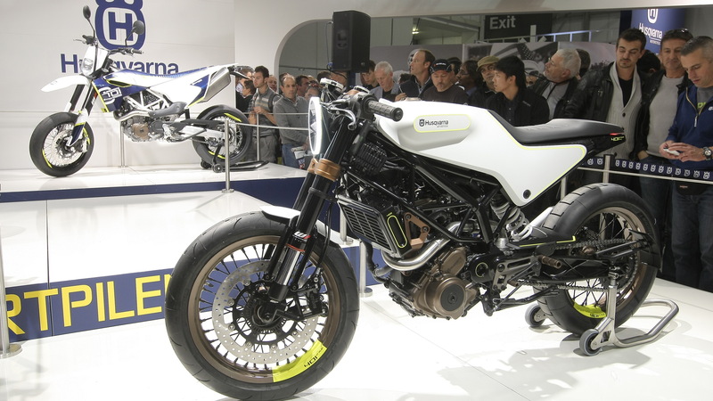 Husqvarna 701 Supermoto e 401 concept, video EICMA